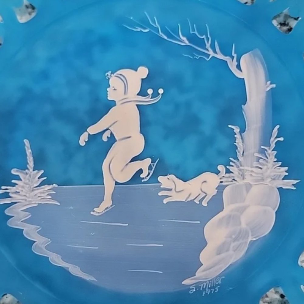 Vintage Westmoreland Glass Lattice Blue glass hand painted boy ice skating plate - Picture 2 of 4